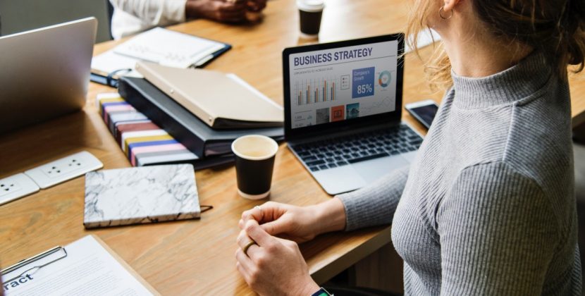 Comment choisir la bonne spécialisation en école de commerce ?