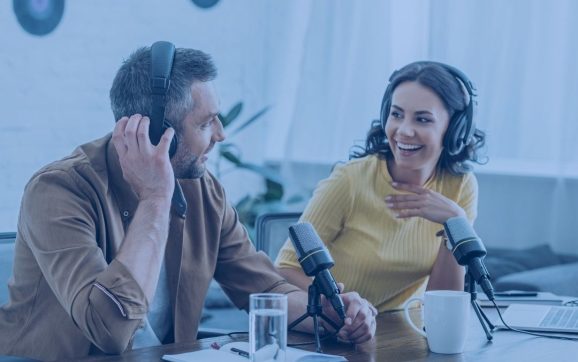 Développez Votre Leadership : Les 10 Podcasts Incontournables pour Managers et Dirigeants