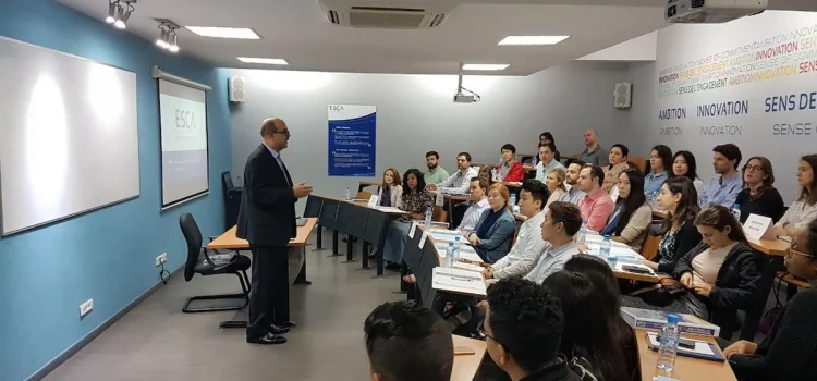 Réussir sa 1ère Année en École de Commerce au Maroc : Guide Complet & Conseils Pratiques